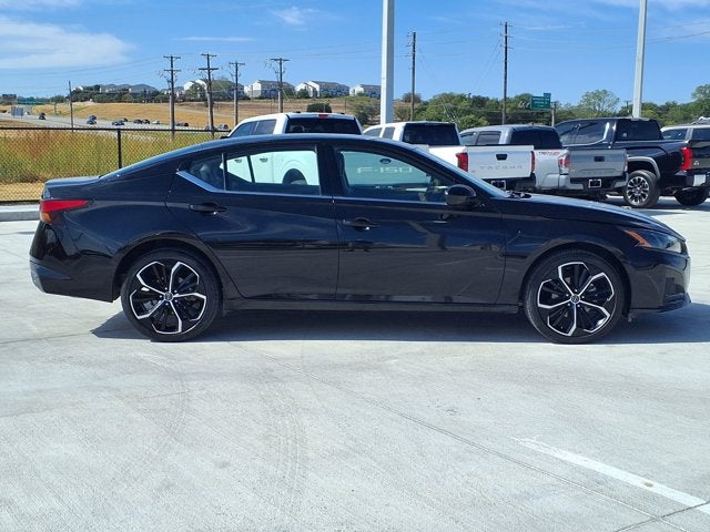 2025 Nissan Altima 2.5 SR