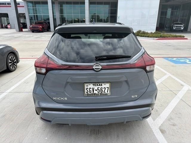 2023 Nissan Kicks SR