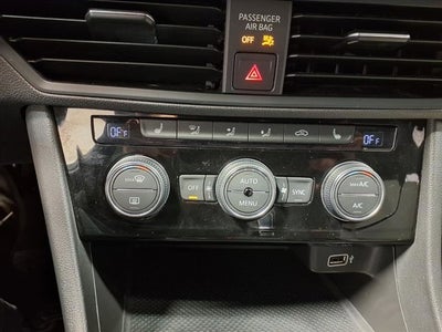 2019 Volkswagen Jetta R-Line