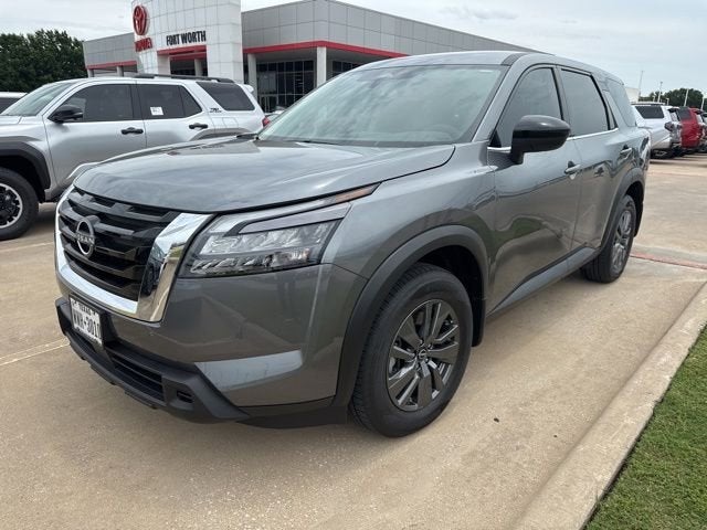 2025 Nissan Pathfinder S