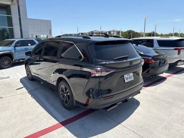 2024 Toyota Sienna Woodland Edition