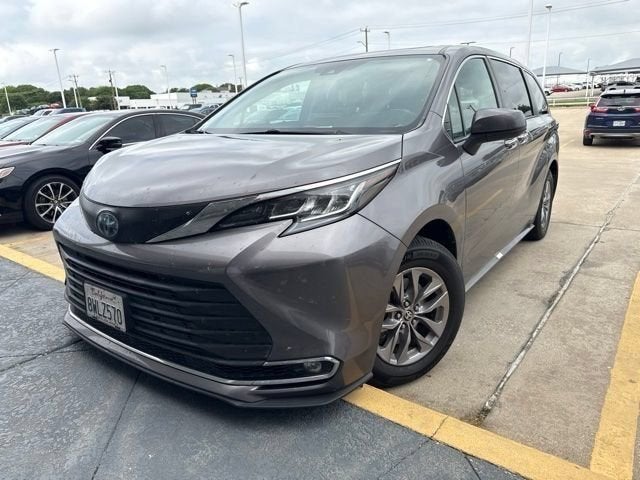 2022 Toyota Sienna XLE