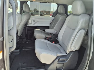 2025 Toyota Sienna XLE
