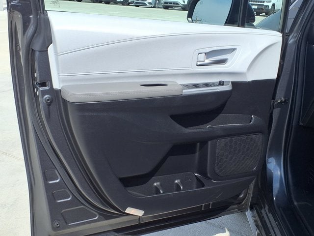 2025 Toyota Sienna XLE
