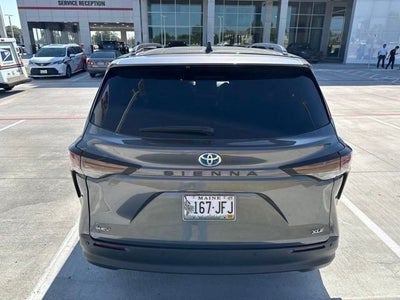 2025 Toyota Sienna XLE