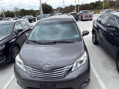 2017 Toyota Sienna XLE Premium