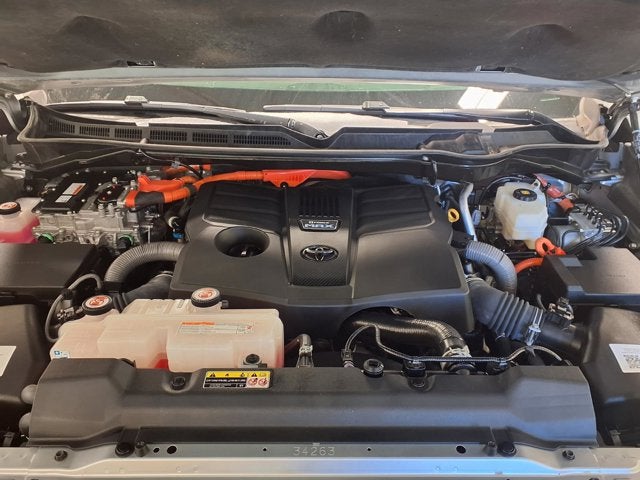 2024 Toyota Sequoia SR5