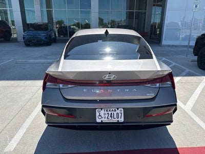 2024 Hyundai Elantra Hybrid Limited