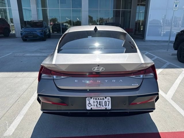 2024 Hyundai Elantra Hybrid Limited