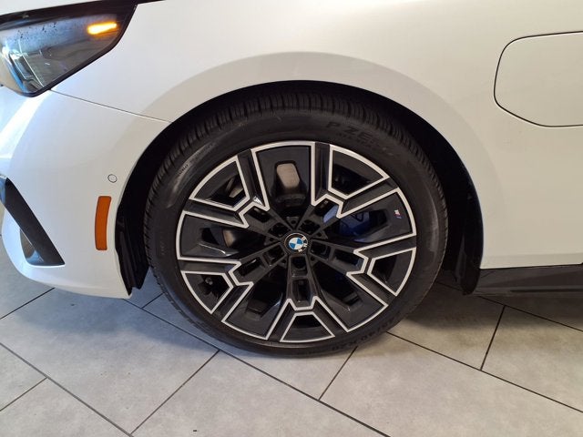 2026 BMW 5 Series 550e xDrive