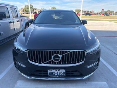 2023 Volvo XC60 B5 Plus Bright Theme
