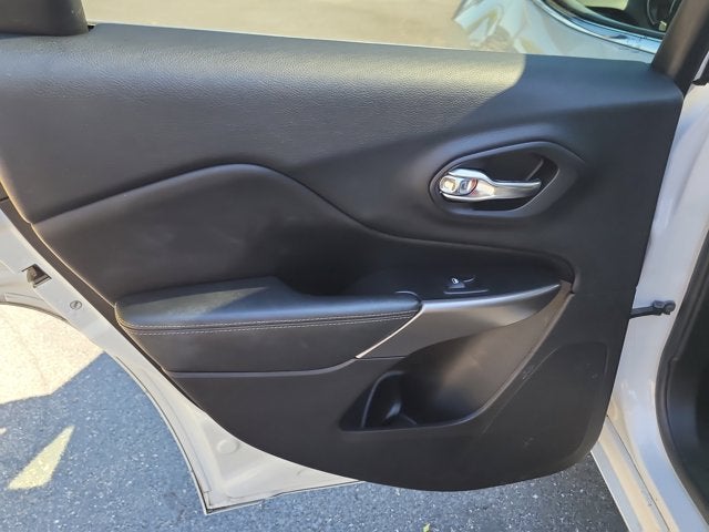 2019 Jeep Cherokee Overland