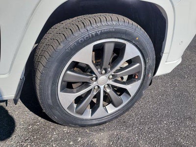 2019 Jeep Cherokee Overland