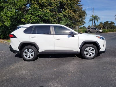 2022 Toyota RAV4 LE