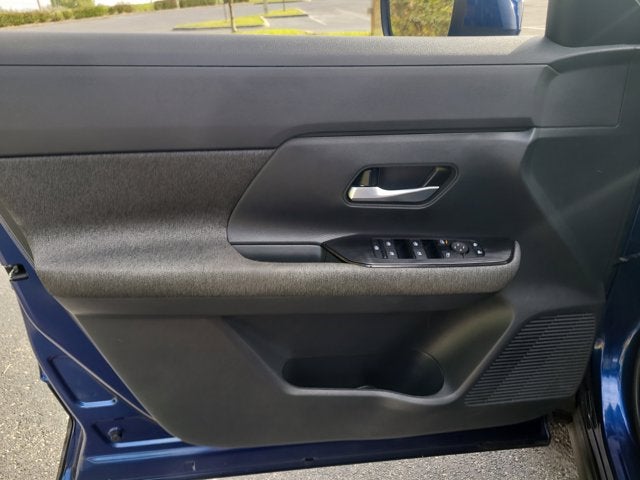 2025 Nissan Kicks MPV SV