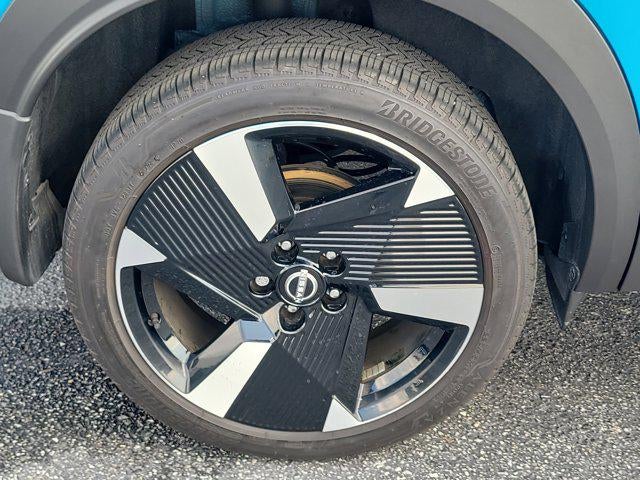 2025 Nissan Kicks MPV SR
