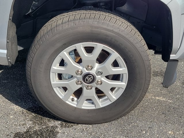 2025 Toyota Tacoma 4WD SR5