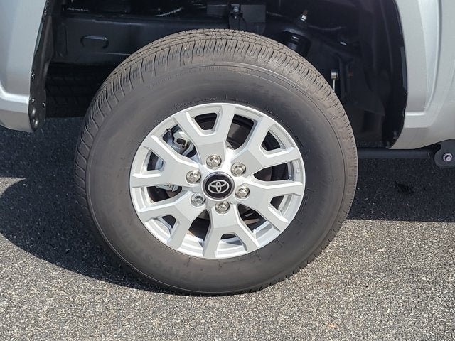 2025 Toyota Tacoma 4WD SR5
