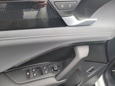 2025 Volkswagen Tiguan SE R-Line Black