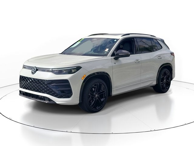 2025 Volkswagen Tiguan SE R-Line Black