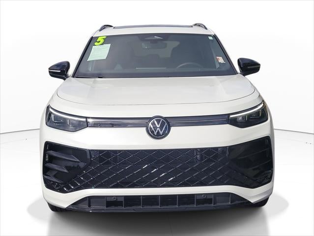 2025 Volkswagen Tiguan SE R-Line Black