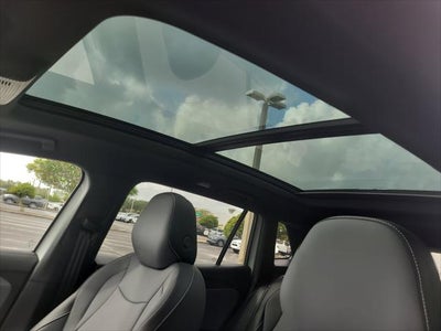 2025 Volkswagen Tiguan SE R-Line Black