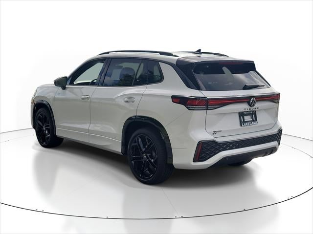 2025 Volkswagen Tiguan SE R-Line Black