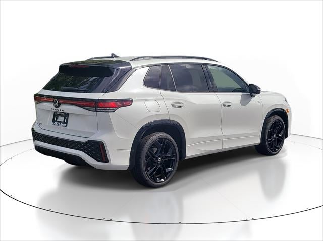 2025 Volkswagen Tiguan SE R-Line Black