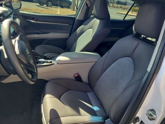 2018 Toyota Camry Hybrid LE