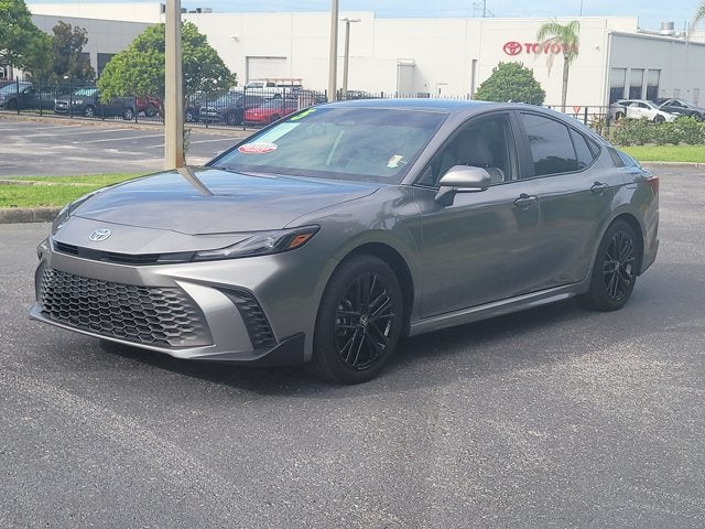 2025 Toyota Camry SE