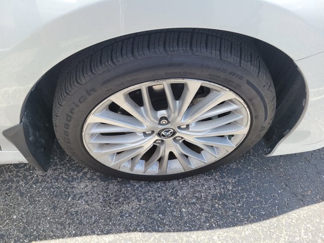 2020 Toyota Camry Hybrid XLE