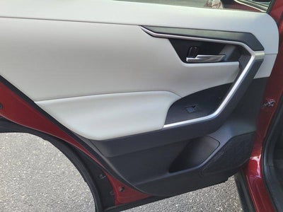 2022 Toyota RAV4 HYBRID Hybrid XLE