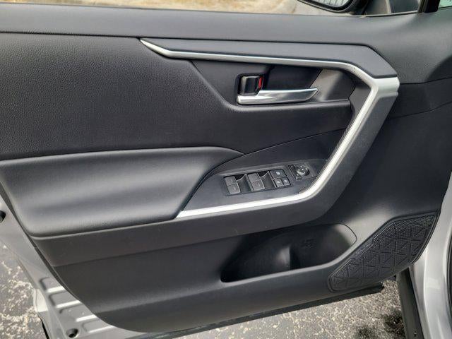 2022 Toyota RAV4 HYBRID Hybrid SE