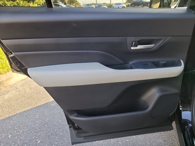 2025 Toyota Grand Highlander LE