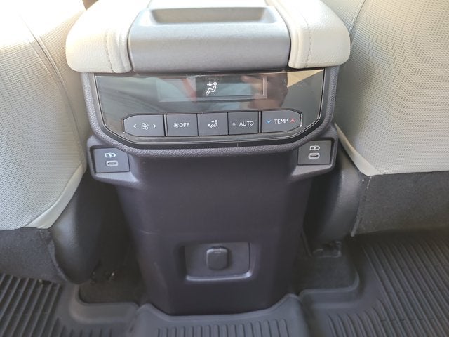 2025 Toyota Grand Highlander LE