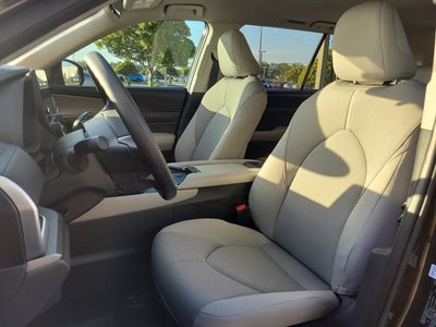 2025 Toyota Grand Highlander LE