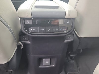 2025 Toyota GRAND HIGHLANDER Limited