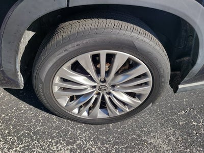 2022 Toyota Highlander Platinum