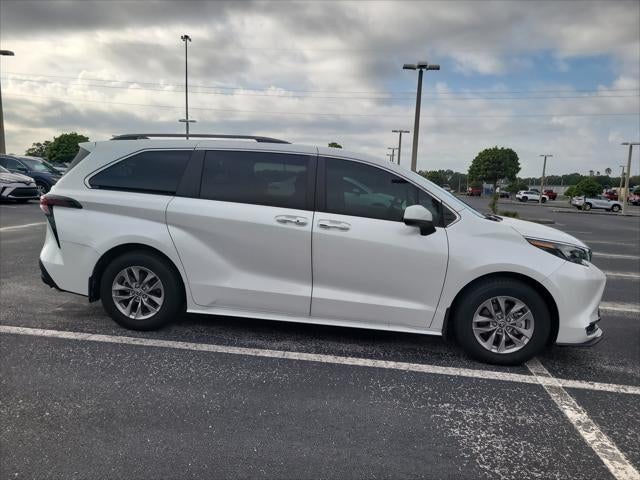 2024 Toyota Sienna XLE