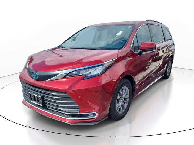2023 Toyota Sienna XLE
