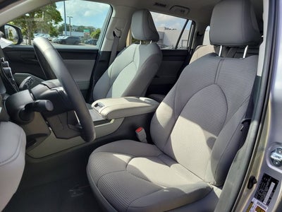 2024 Toyota HIGHLANDER LE