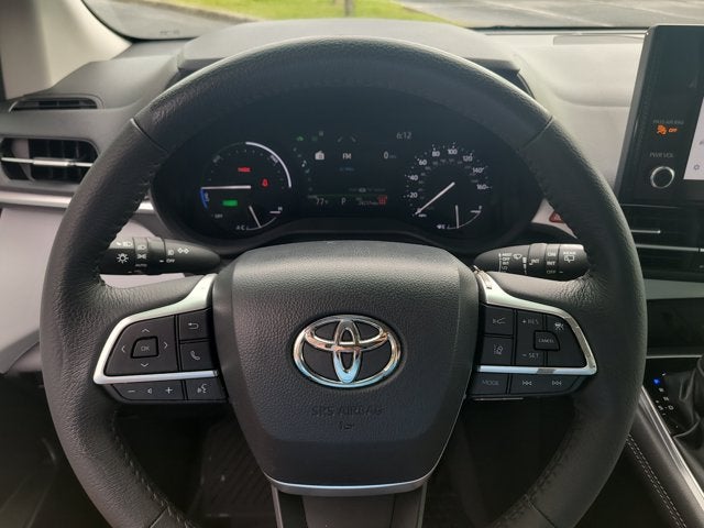 2025 Toyota Sienna XLE