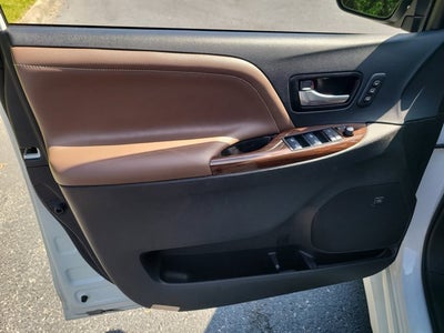 2019 Toyota SIENNA LTD PREM Limited Premium