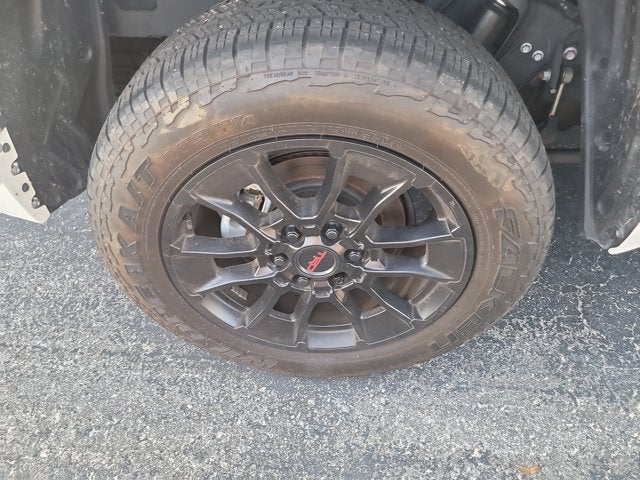 2024 Toyota Tundra 4WD SR5