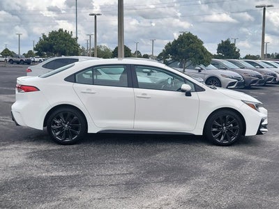 2025 Toyota COROLLA SE
