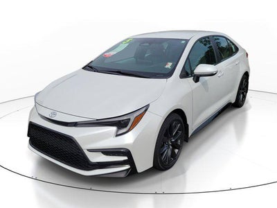 2025 Toyota COROLLA SE