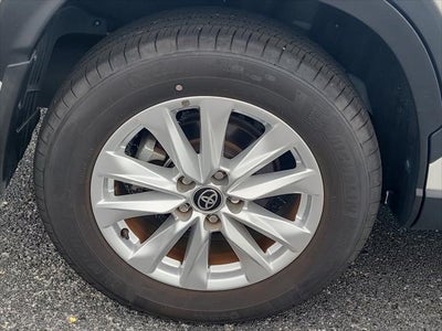 2025 Toyota Corolla Cross LE