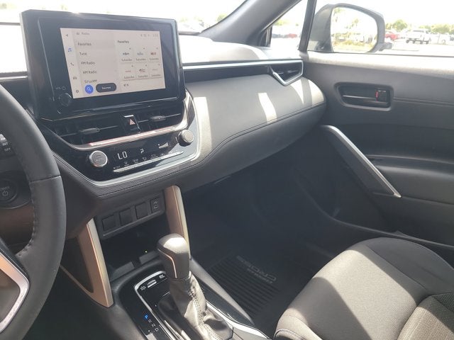 2024 Toyota Corolla Cross Hybrid SE