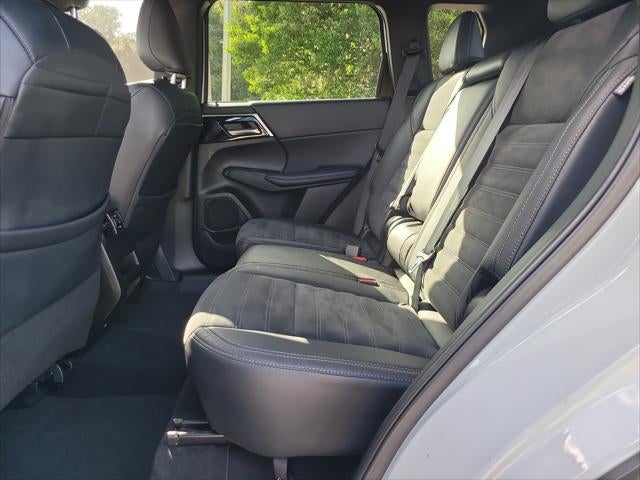 2023 Mitsubishi Outlander SE Black Edition