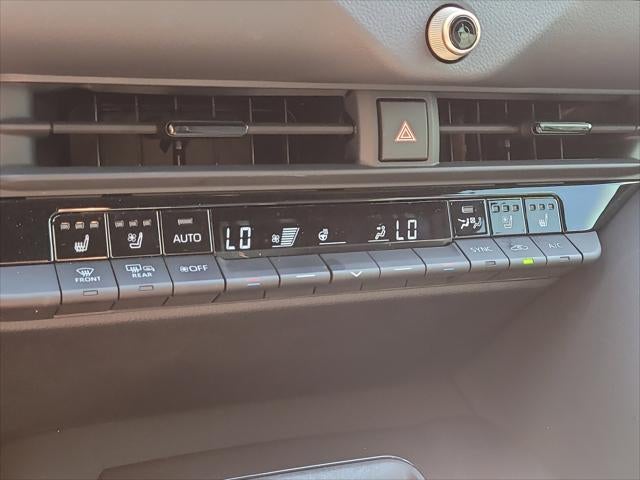 2025 Toyota Toyota Crown Signia Limited